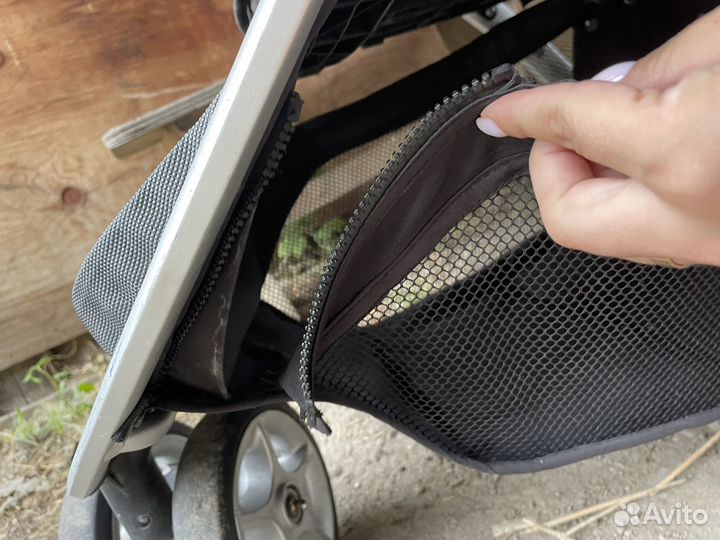 Прогулочная коляска