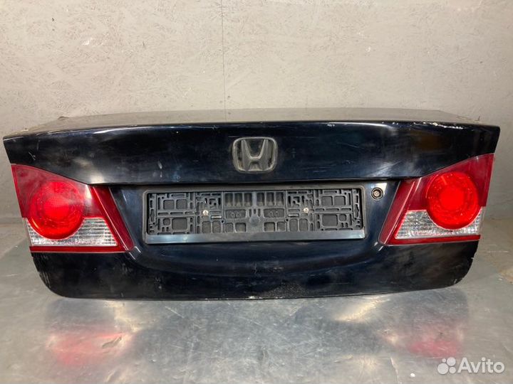 Крышка багажника Honda Civic 4D 2005-2011