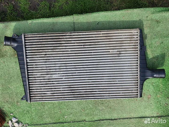 Радиатор Интеркуллер Audi Allroad 2003г.2.5л диз