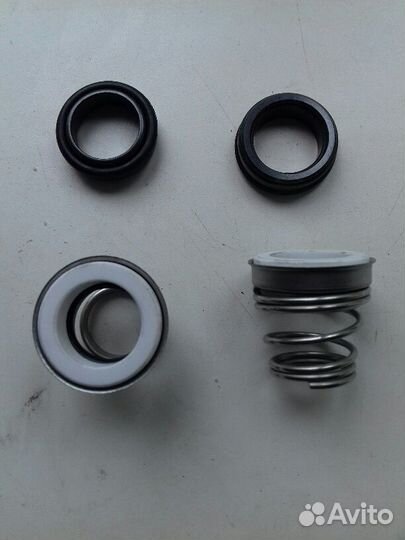 Сальник уплотнитель турбины дождевальной машины RM