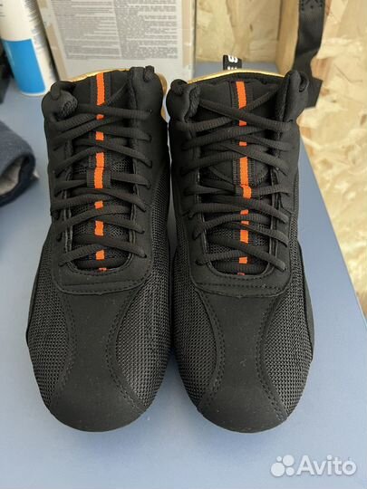 Боксерская спортивная обувь (Боксерки)