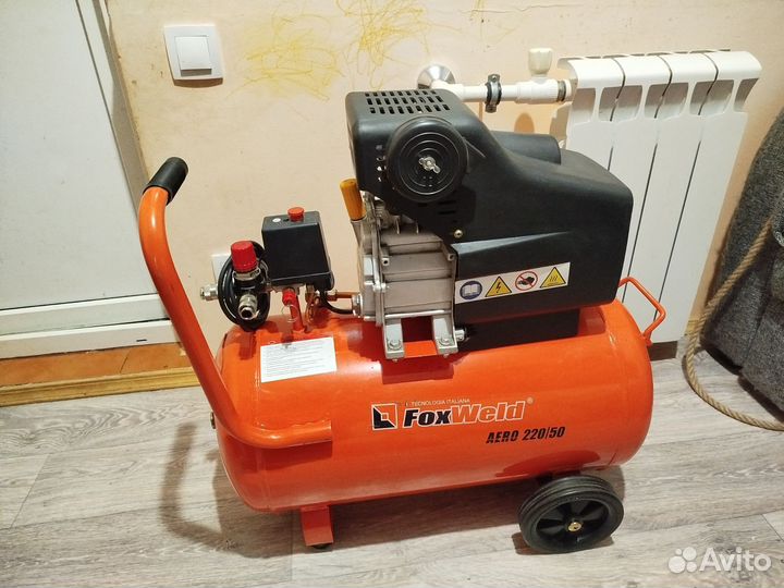 Воздушный компрессор FoxWeld Aero 220/50