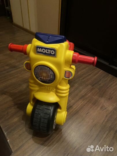 Мотоцикл каталка - беговел