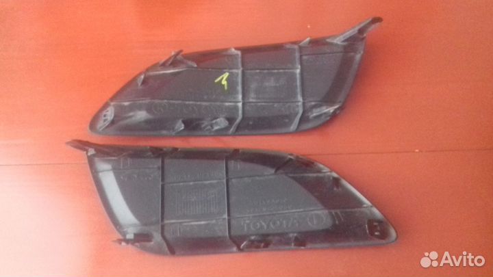 Заглушки противотуманных фар - Toyota Avensis