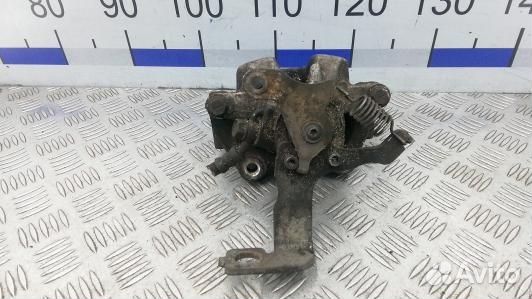 Суппорт тормозной задний правый toyota avensis T27