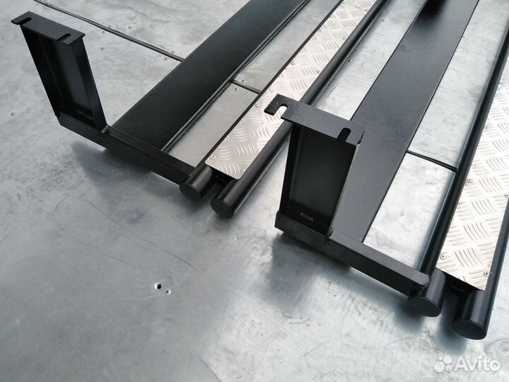 Подножки Сдвоенная труба с защ бака УАЗ Хантер 469