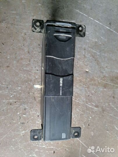 CD чейнджер на BMW E53