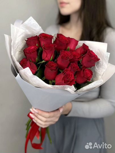 Букет 15 красных роз с доставкой