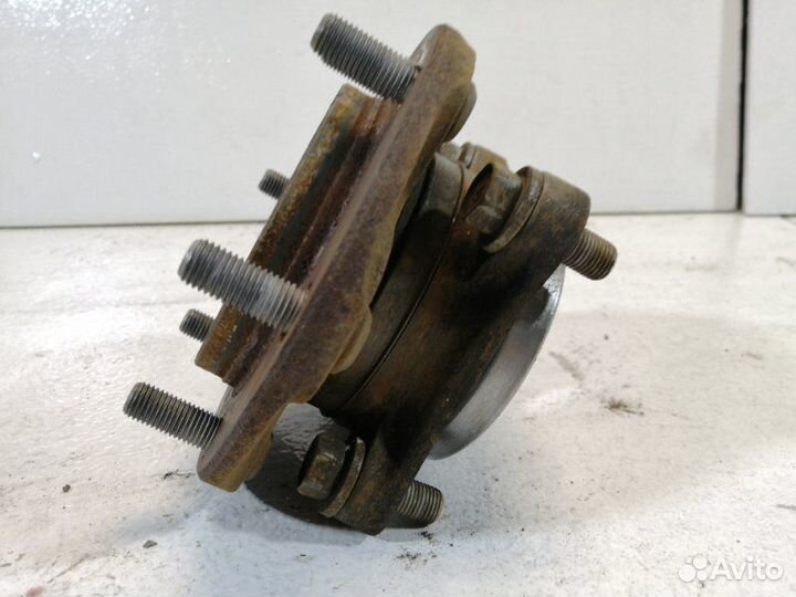 Ступица передняя левая Toyota Land Cruiser Prado