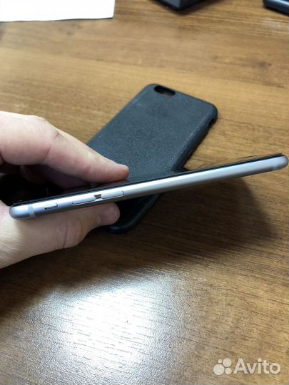 iPhone 6S, 32 ГБ