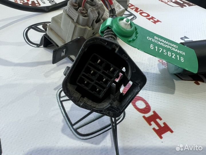 Датчик уровня бачка омывателя Mazda 6 GH 2007-2012