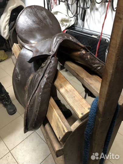 Седло для лошади