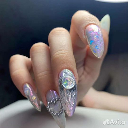 Маникюр и педикюр на дому