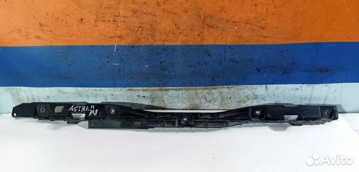 Кронштейн бампера центр задний Opel Astra H 2004