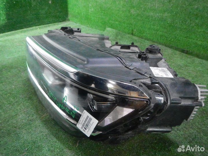 Фара левая Volkswagen Tiguan