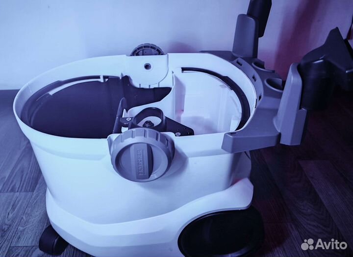 Аренда моющего пылесоса Karcher