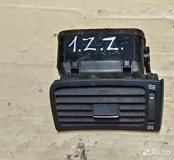 Воздуховод передний левый Toyota Avensis T25 1800