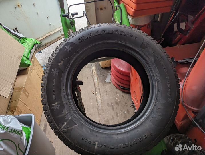 Blacklion W506 Ice Pioneer 215/70 R16 100S