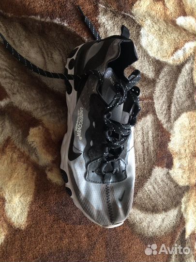 Кроссовки женские