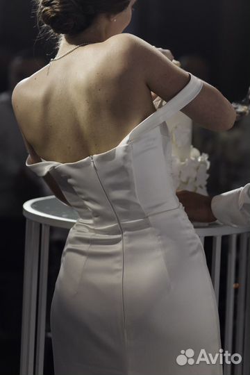 Свадебное платье силуэтное
