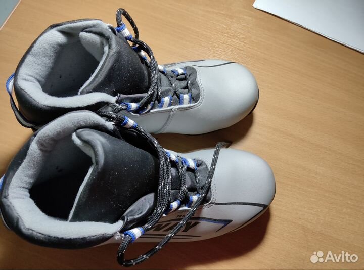 Роликовые коньки