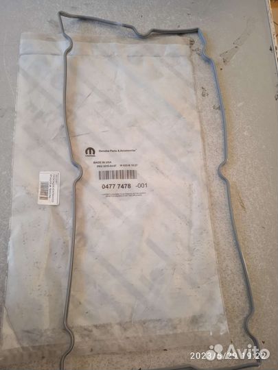 Прокладка клапанной крышки Крайслер 2.4 л