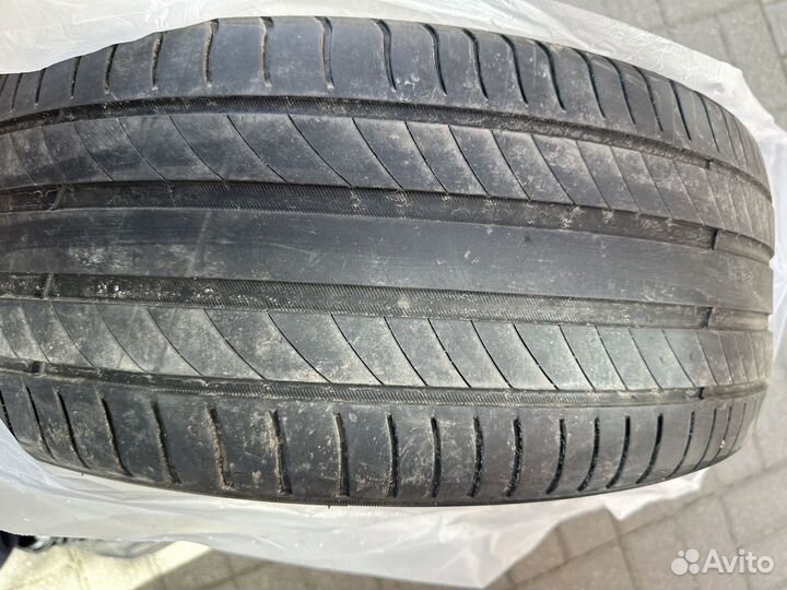 Michelin Primacy 4 235/50 R18