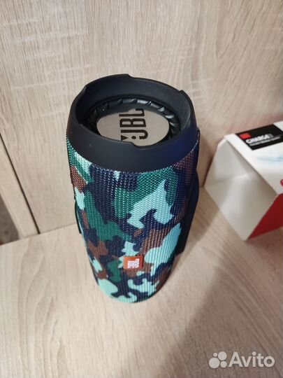 Колонка jbl charge 3