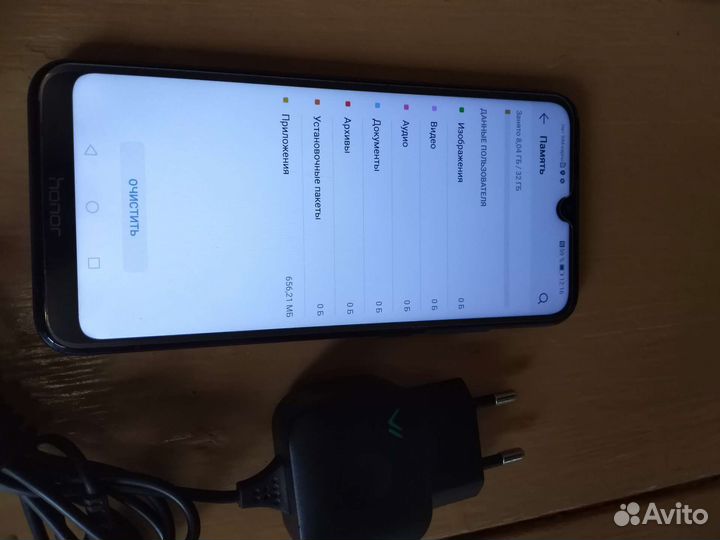 Телефон Honor 8a