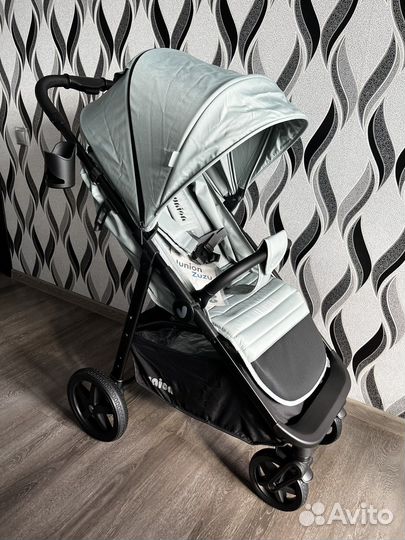 Новая прогулочная коляска Junion Zuzu