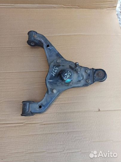 Рычаг передний правый верхний Mercedes-Benz