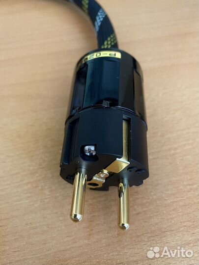 Кабель питания для HI-FI техники