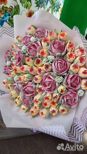 Розы и хризантемы зефирные