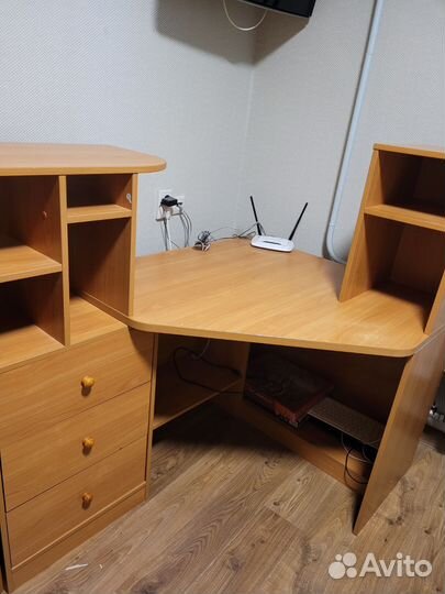 Компьютерный стол