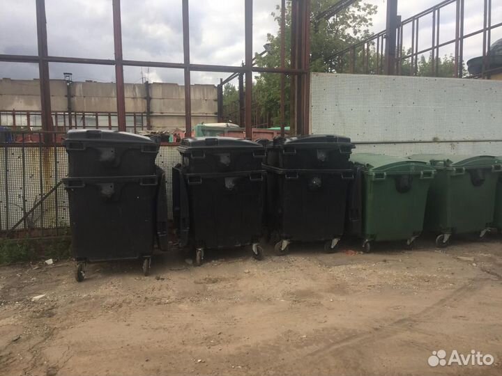 Мусорные контейнеры, баки