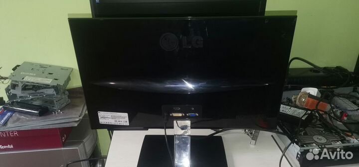 Ledмонитор LG 22 E2260