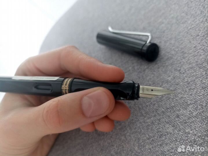 Перьевая ручка Lamy Safari Black EF чёрная