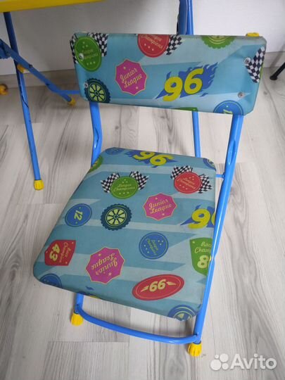 Столик и стульчик детский