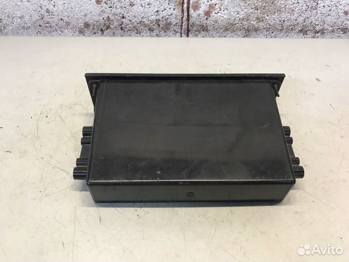 Бардачок центральный Mitsubishi Eterna 2.0 6A12