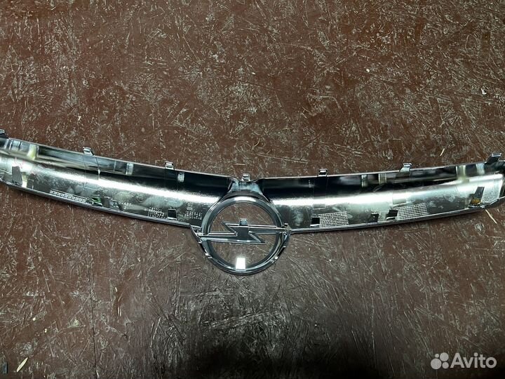 Молдинг решетки радиатора opel insignia