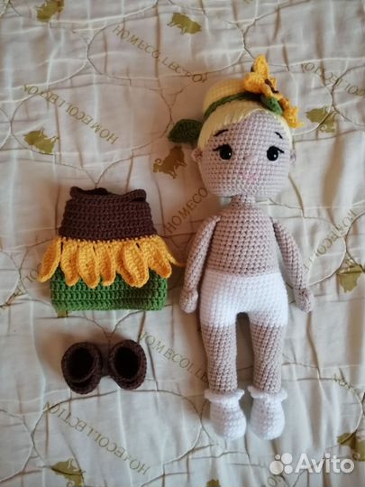 Кукла вязаная