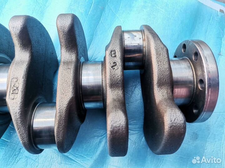 Коленва Mercedes C E W204 W212 M271