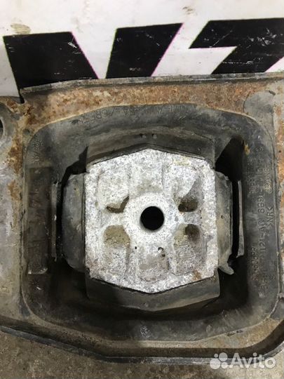 Кронштейн кпп передний левый Ford Mondeo 4 2.3