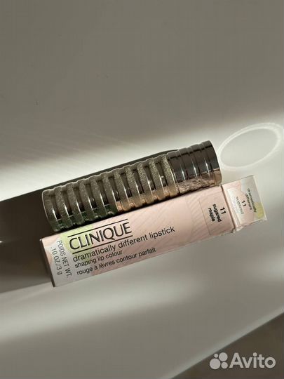 Помада Clinique