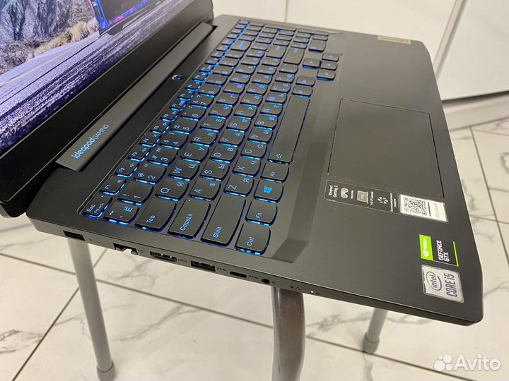 Lenovo i5-1030H/GTX 1650 ti DDR6/8Gb DDR4/SSD