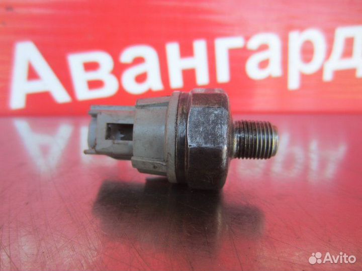 Датчик давления масла Toyota Corolla E150 1ZR-FE
