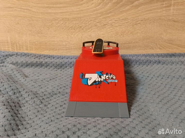 Мини-фингерборд с трассой