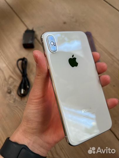 iPhone X, 64 ГБ