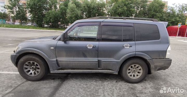 Mitsubishi Pajero 3.2 AT, 2005, 200 000 км