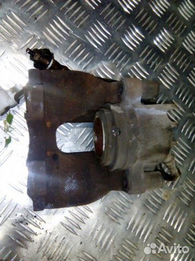 Суппорт передний правый Volvo Xc70 хс70 B5254T2